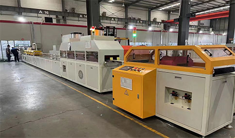 玻璃鋼拉擠工藝新變革：履帶式設備引領新風向。